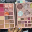 Load image into Gallery viewer, Moccullure all in 1 makeup kit