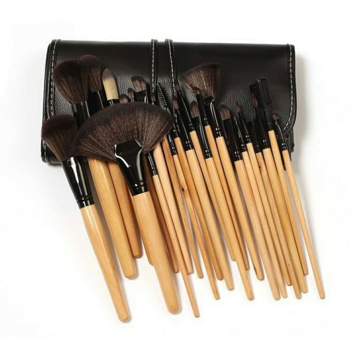 Bobby brown 24 pcs brush set